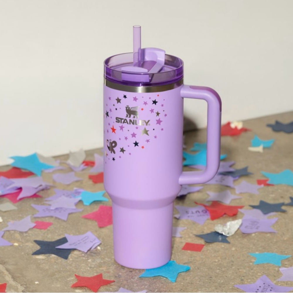 Stanley x Olivia Rodrigo Quencher H2.0 FlowState Tumbler | 40 OZ